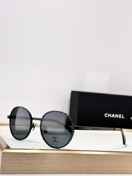 Picture of Chanel Sunglasses _SKUfw77669992fw
